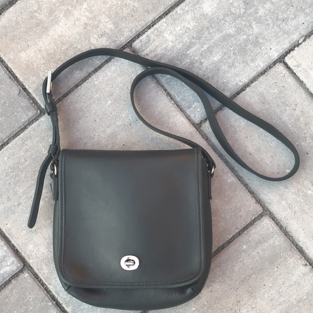 Vintage Roots 🇨🇦 crossbody saddle bag